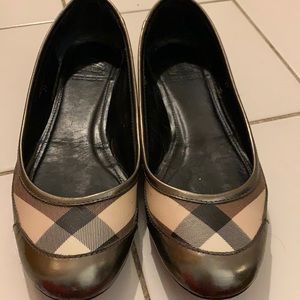 Relisted Burberry Ballet Flats-Metallic/Signature